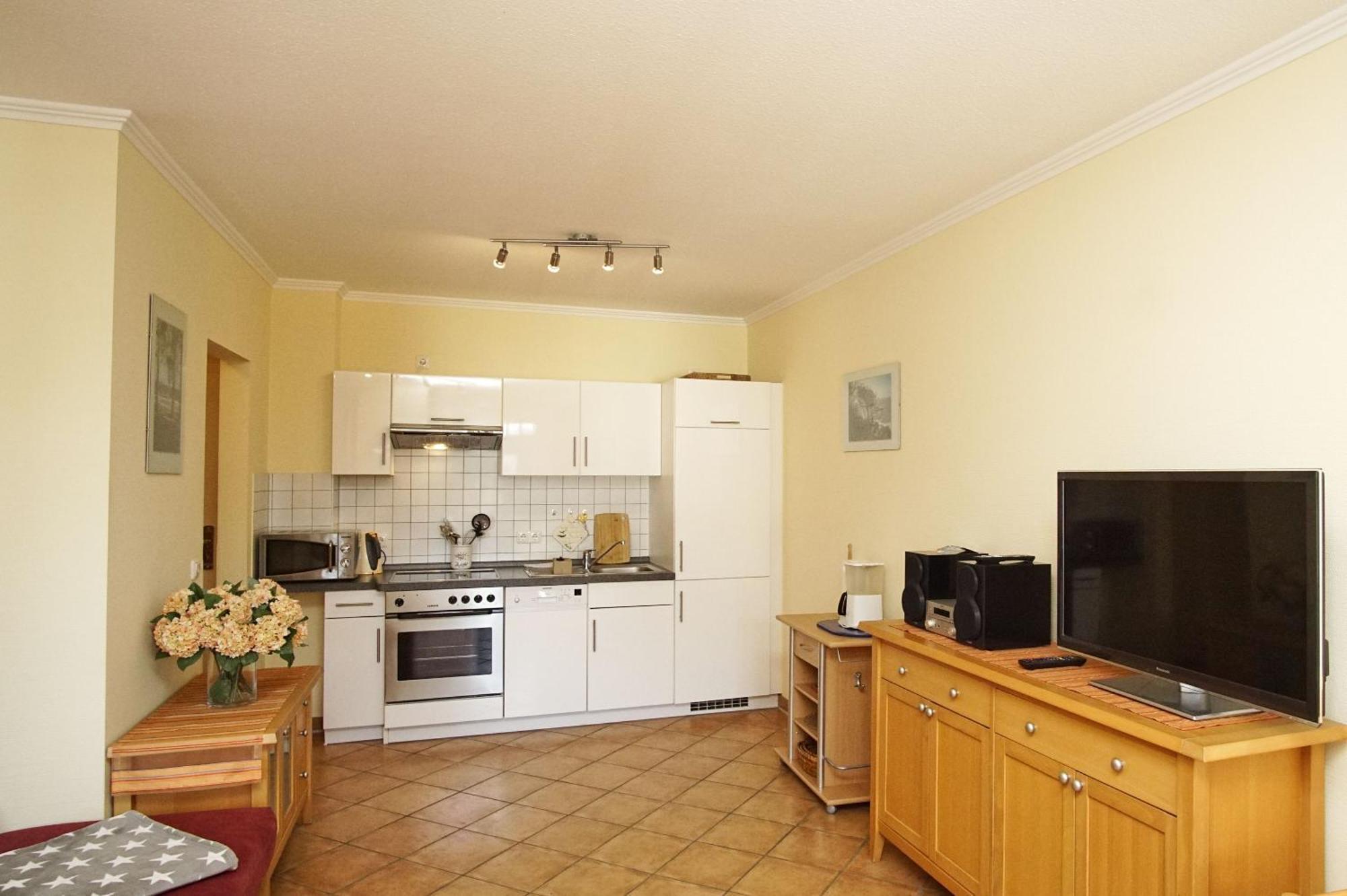 Villa Laetitia Fewo 16 - Strandnah, Balkon بينز المظهر الخارجي الصورة